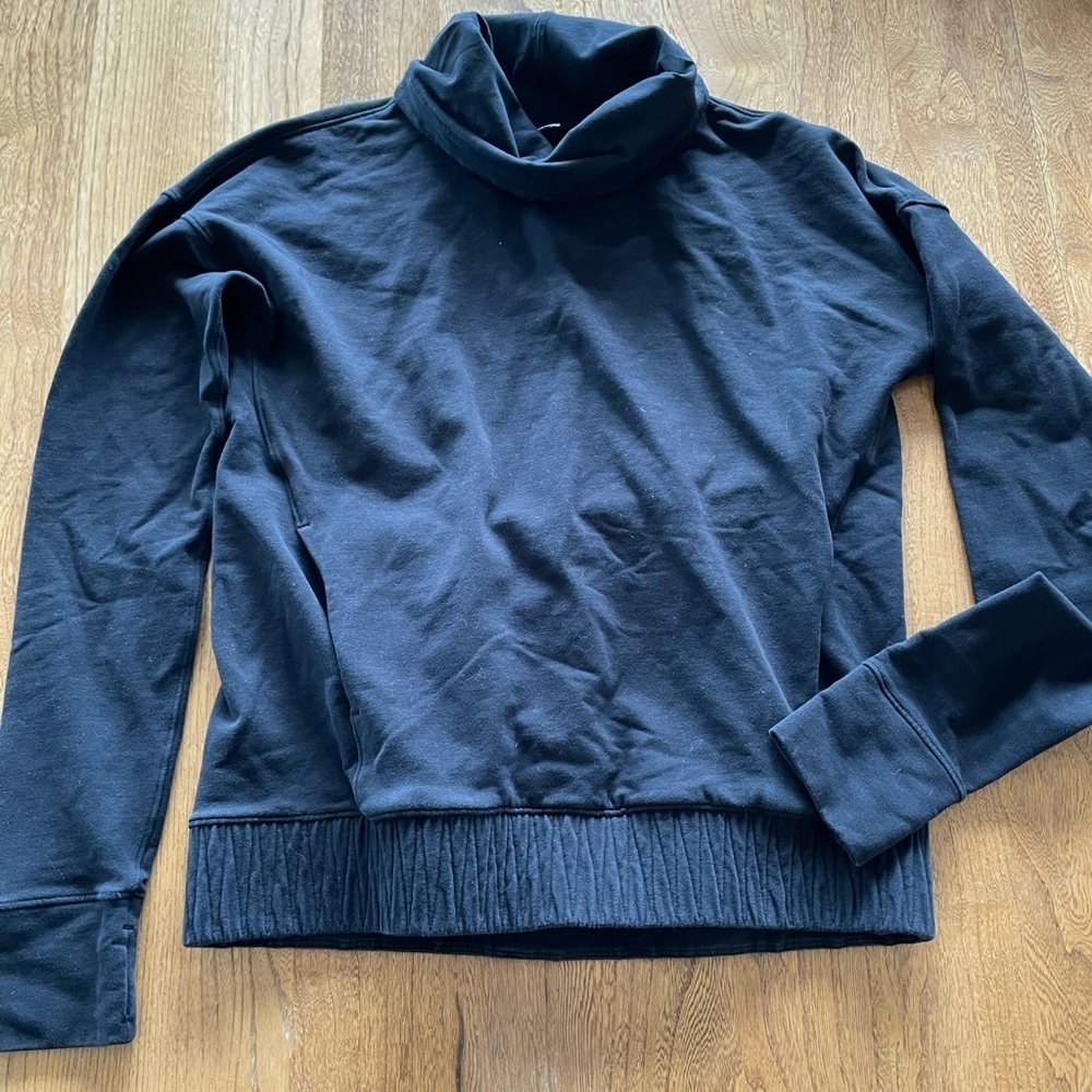 Lululemon stress less pullover - Picture 4 of 12